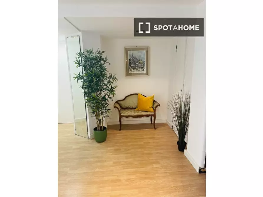 Immagine 9 di Camera condivisa in affitto  in Viale Coni Zugna a Milano