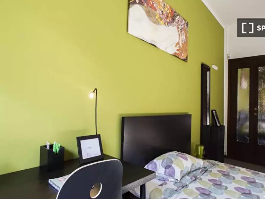 Immagine 5 di Camera condivisa in affitto  in Via Francesco Arese a Milano