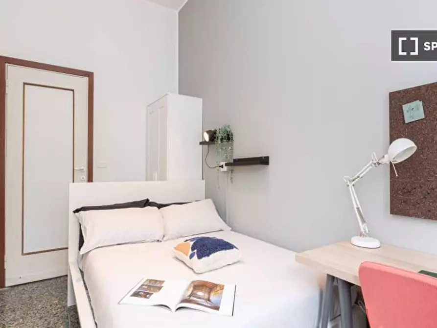 Immagine 1 di Camera condivisa in affitto  in Viale Emilio Caldara a Milano