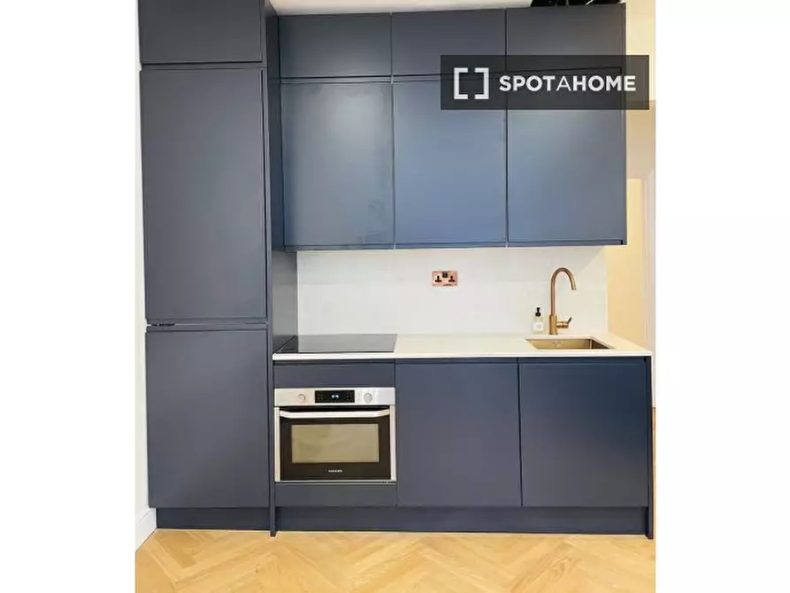 Immagine 3 di Appartamento in affitto  in Finborough Road a Kensington