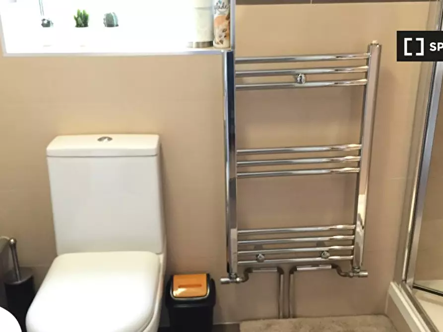 Immagine 2 di Camera condivisa in affitto  in Fortnam Rd a Islington