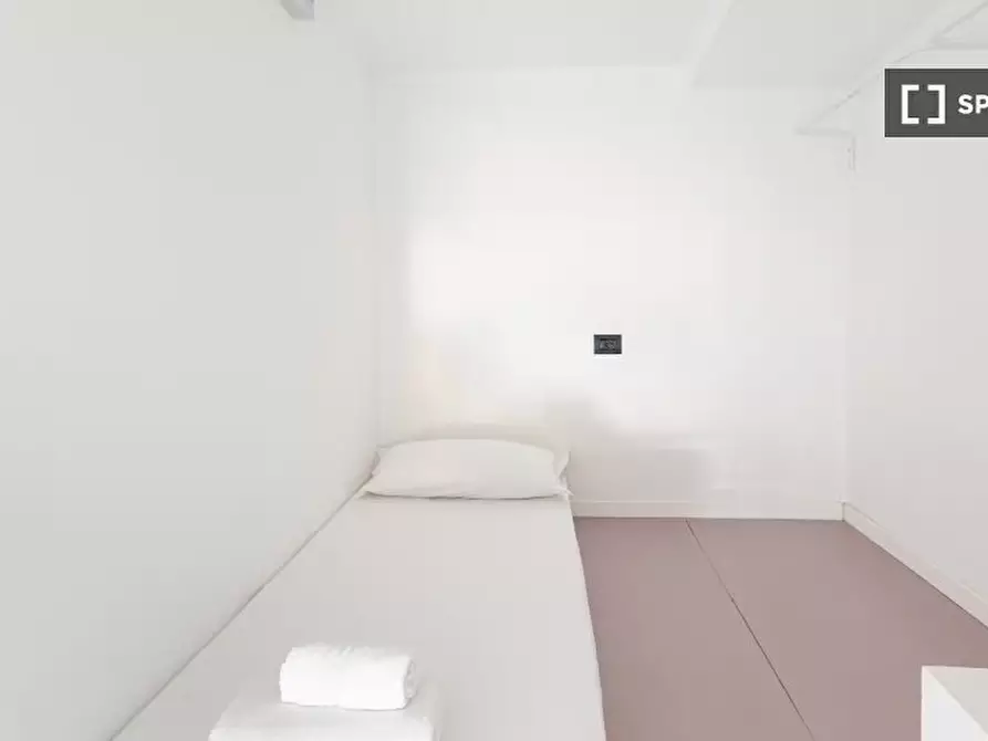 Immagine 8 di Ufficio in affitto  in Corso Magenta a Milano