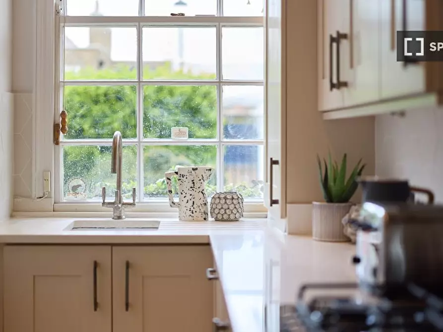Immagine 14 di Appartamento in affitto  in Marlborough Place a Paddington