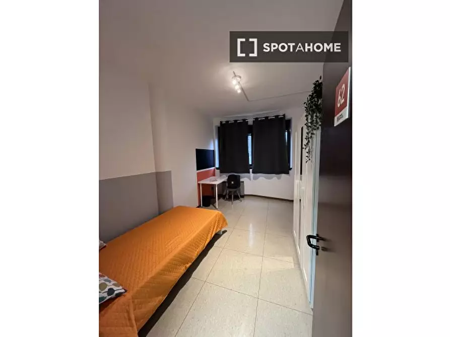 Immagine 1 di Camera condivisa in affitto  in Del Brennero a Trento