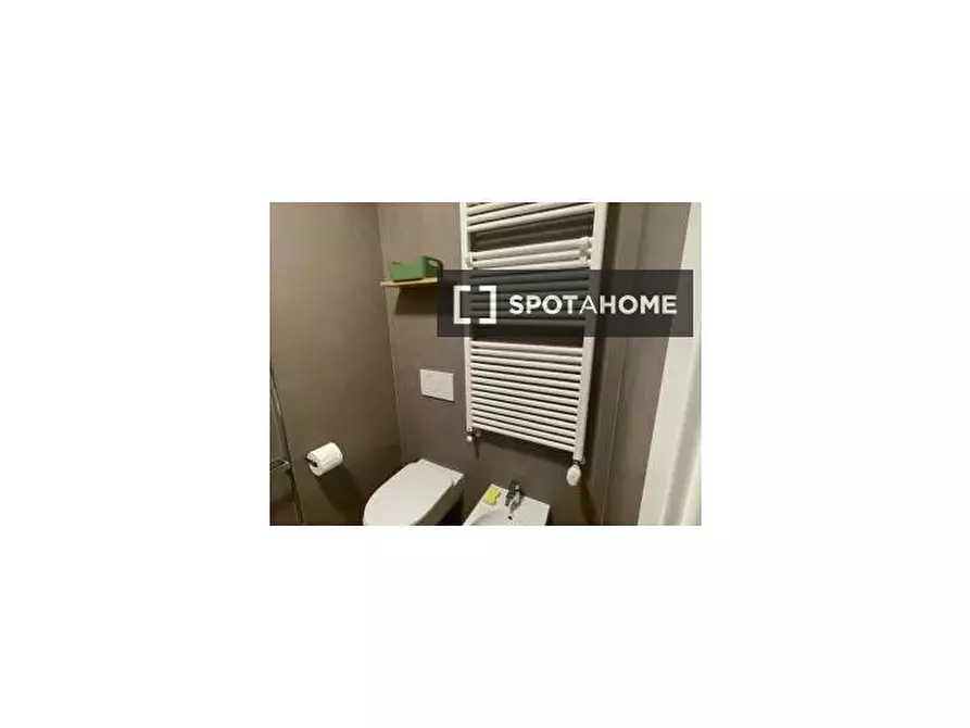 Immagine 11 di Ufficio in affitto  in Via Mascarella a Bologna