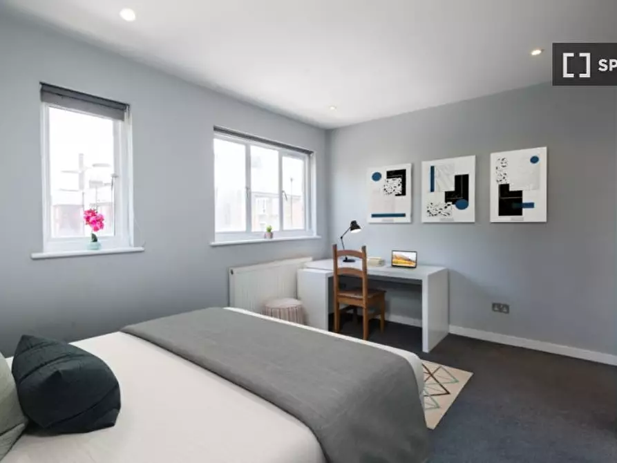 Immagine 8 di Camera condivisa in affitto  in KINGS ROAD a Kensington