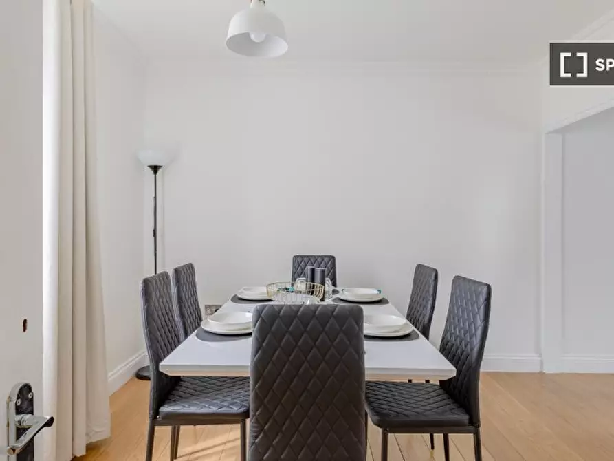 Immagine 15 di Appartamento in affitto  in Grange Park Rd a Walthamstow