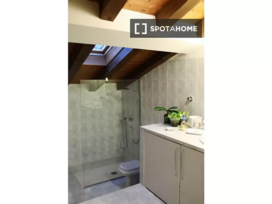 Immagine 6 di Appartamento in affitto  in Via Galliera a Bologna