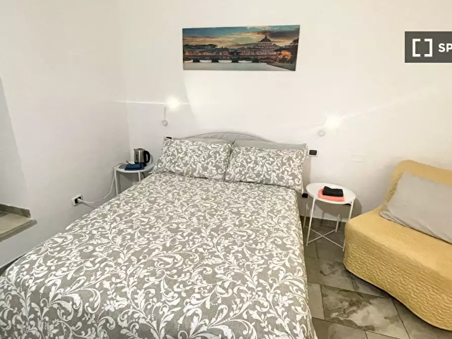 Immagine 3 di Camera condivisa in affitto  in Via Antonio degli Effetti a Roma