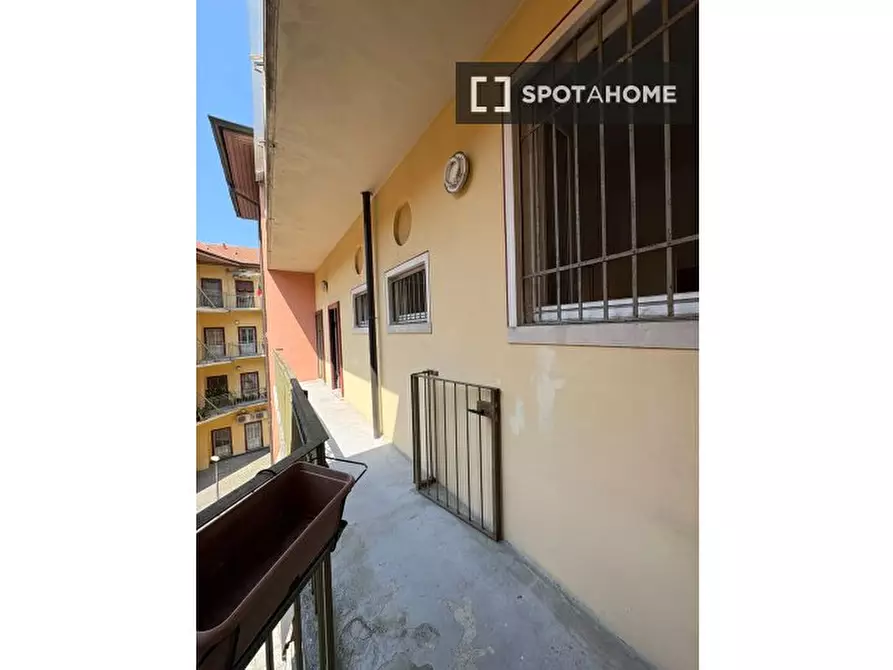 Immagine 14 di Camera condivisa in affitto  in Via Anton Giulio Barrili a Milano