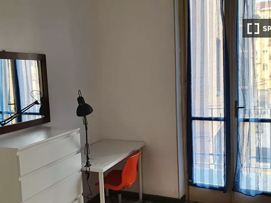 Immagine 9 di Camera condivisa in affitto  in Via Susa a Torino