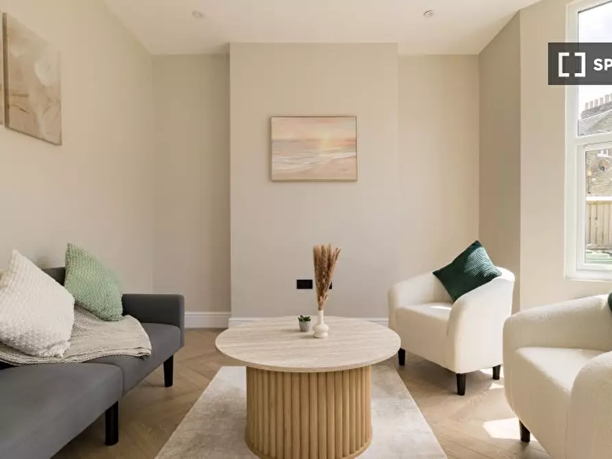 Immagine 2 di Appartamento in affitto  in Springrice Road a Lewisham