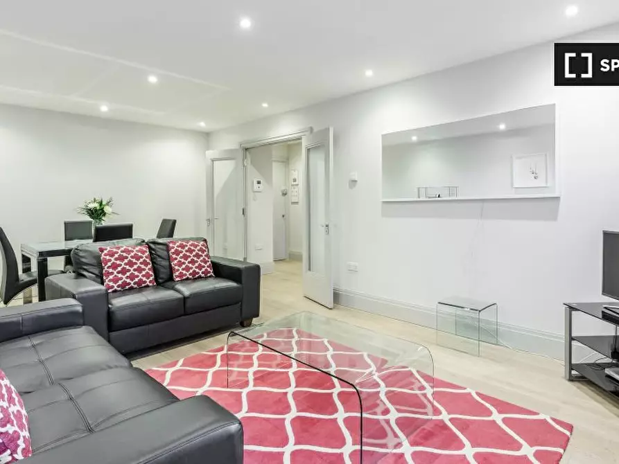 Immagine 3 di Appartamento in affitto  in -40 The Quadrant a Richmond