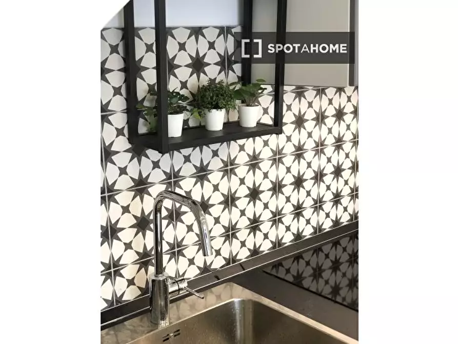 Immagine 2 di Appartamento in affitto  in Via Giovita Scalvini a Milano