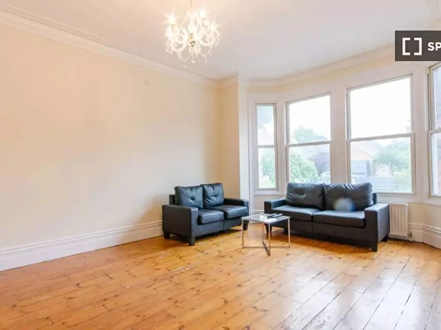 Immagine 8 di Appartamento in affitto  in B Finchley Rd a Camden Town