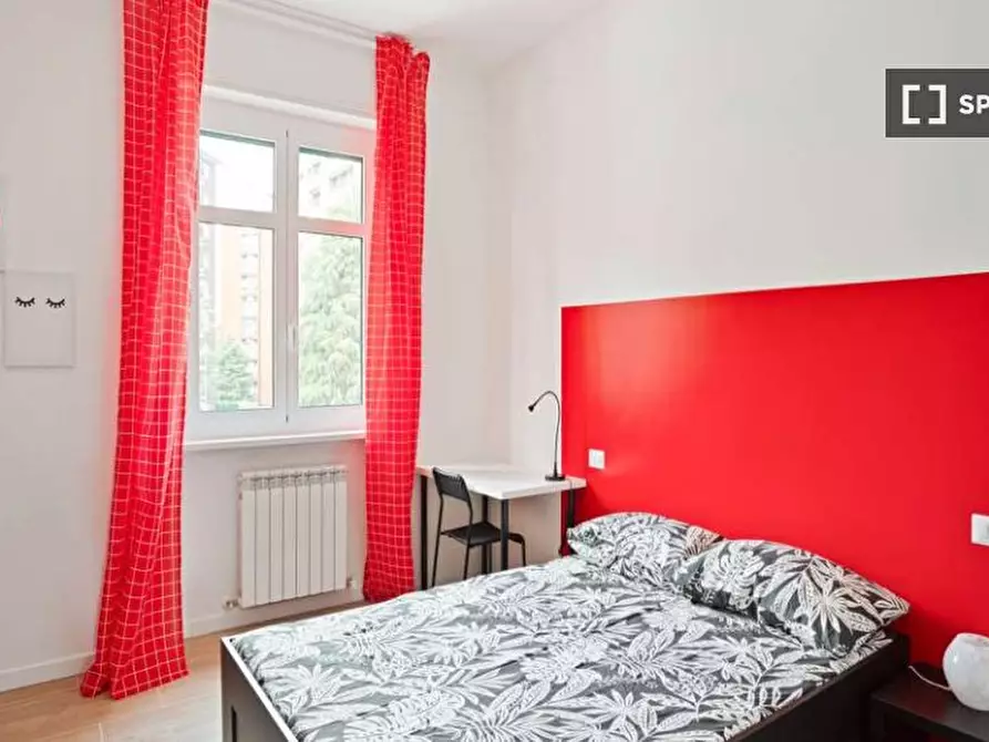 Immagine 1 di Camera condivisa in affitto  in Viale Legioni Romane a Milano