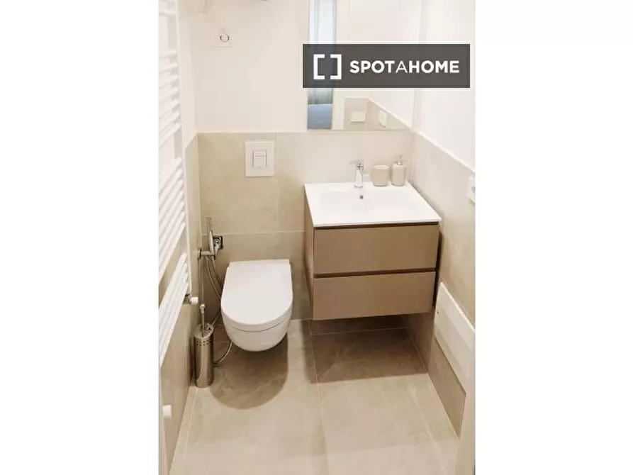 Immagine 1 di Ufficio in affitto  in Via Tortona a Milano