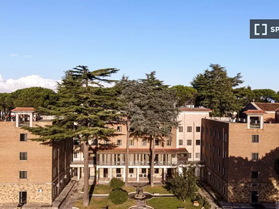 Immagine 15 di Camera condivisa in affitto  in Via Cassia a Roma
