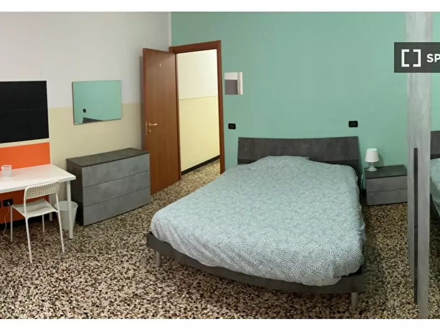 Immagine 15 di Camera condivisa in affitto  in VIA GRAMSCI/7 a Genova