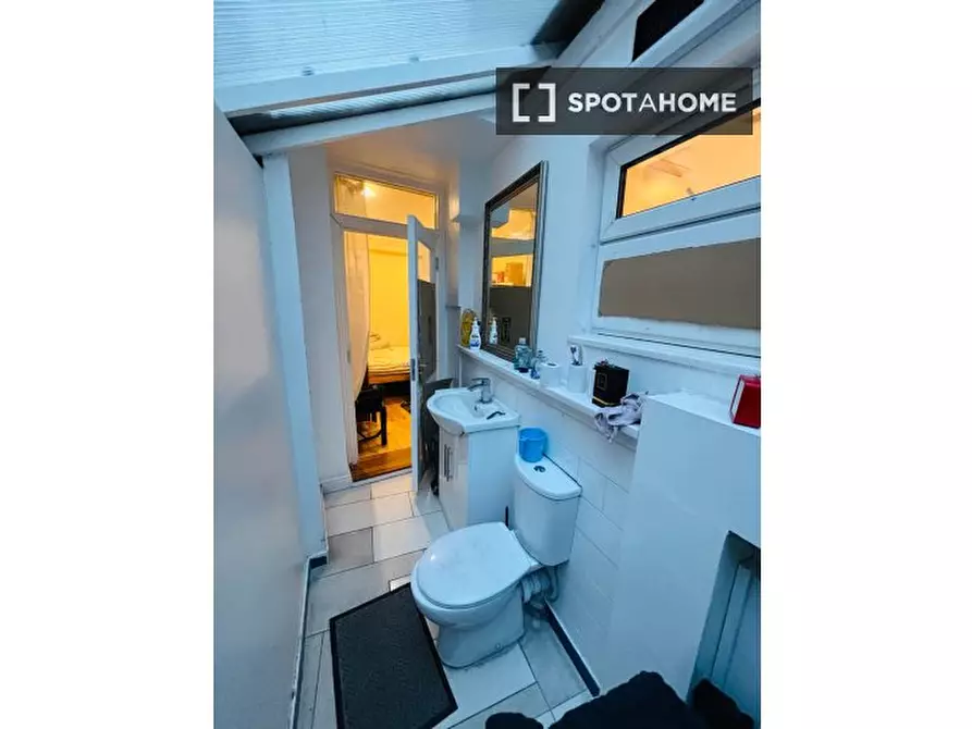 Immagine 9 di Camera condivisa in affitto  in Kemsing Rd a Greenwich