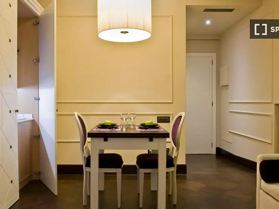 Immagine 4 di Appartamento in affitto  in Via dei Brunelleschi a Firenze