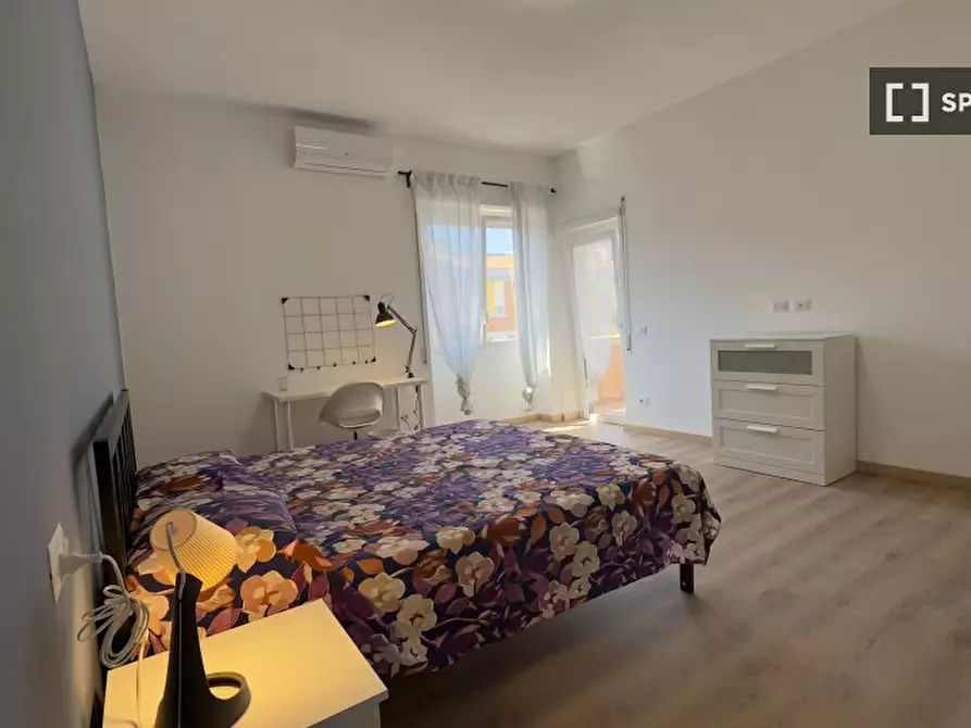 Immagine 1 di Camera condivisa in affitto  in Via Salvatore Pincherle a Roma