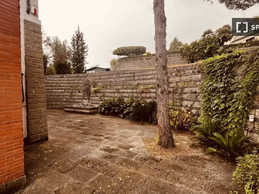 Immagine 6 di Camera condivisa in affitto  in Via della Camilluccia a Roma