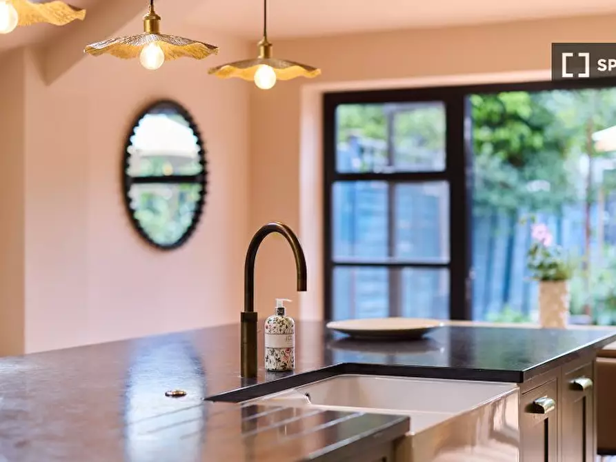 Immagine 19 di Appartamento in affitto  in Naylor Road a Camberwell