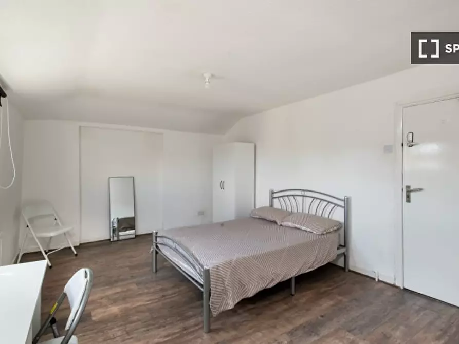 Immagine 13 di Camera condivisa in affitto  in A Pratt St. a Camden Town