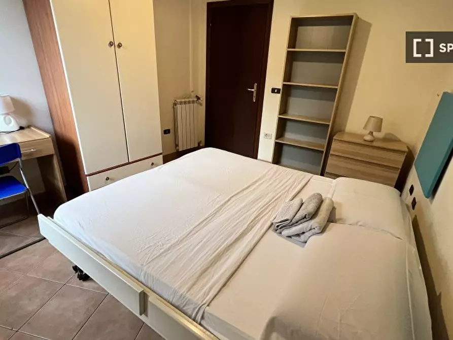 Immagine 4 di Camera condivisa in affitto  in Via Aurelia a Roma