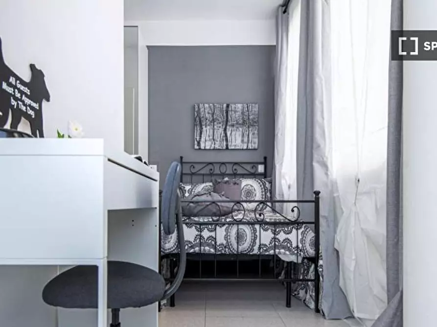 Immagine 2 di Camera condivisa in affitto  in Via Carlo Imbonati a Milano