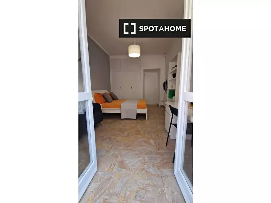 Immagine 5 di Camera condivisa in affitto  in Lungotevere di Pietra Papa a Roma