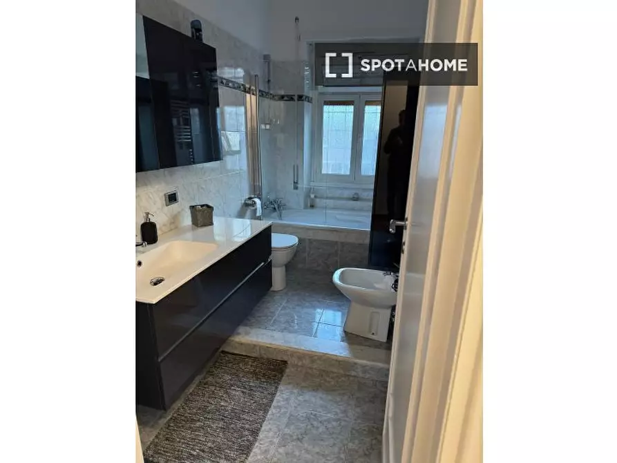 Immagine 12 di Camera condivisa in affitto  in Via Domenico Oliva a Roma