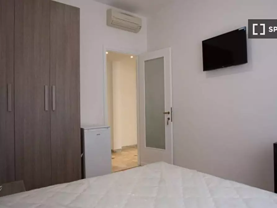 Immagine 3 di Camera condivisa in affitto  in Via Farneti a Milano