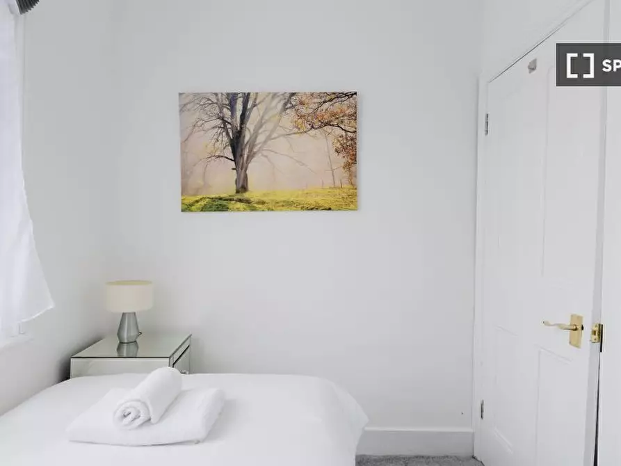 Immagine 15 di Appartamento in affitto  in a Roman Rd a Poplar