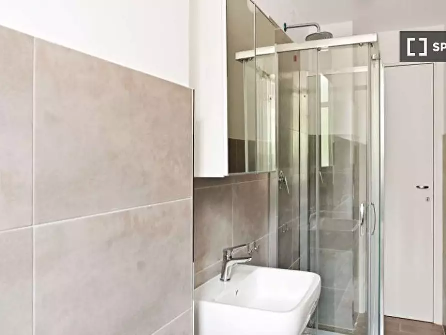 Immagine 9 di Camera condivisa in affitto  in Viale Legioni Romane a Milano