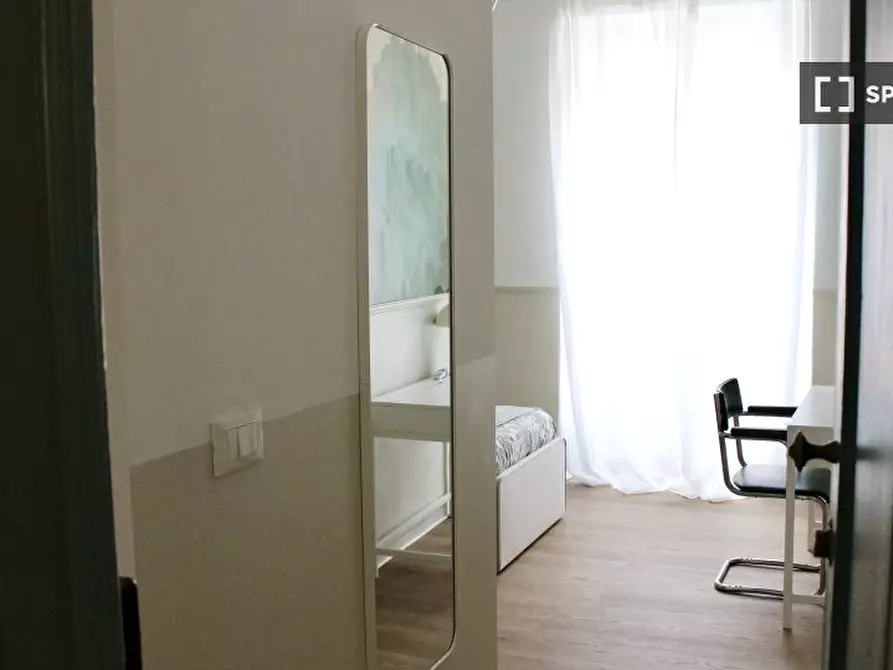 Immagine 2 di Camera condivisa in affitto  in Via Monte Rosa a Torino