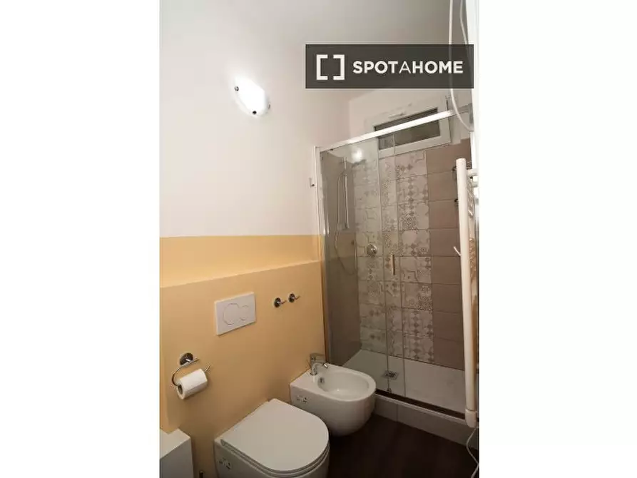 Immagine 17 di Camera condivisa in affitto  in Via del Sansovino a Firenze