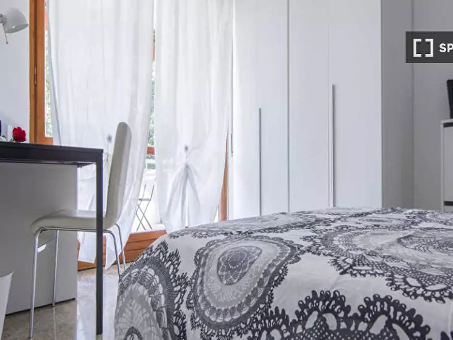 Immagine 4 di Camera condivisa in affitto  in Viale San Gimignano a Milano