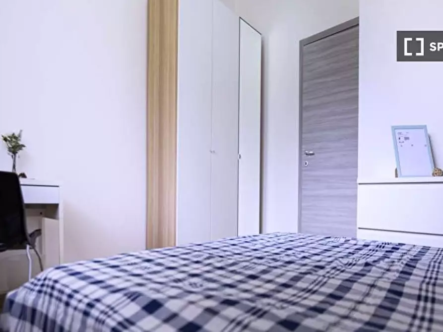 Immagine 3 di Camera condivisa in affitto  in Via Ippodromo a Milano