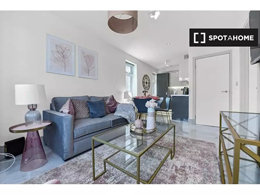 Immagine 17 di Appartamento in affitto  in Flat Goldman House - 122 Wembley Park drive HA9 8HP a Brent
