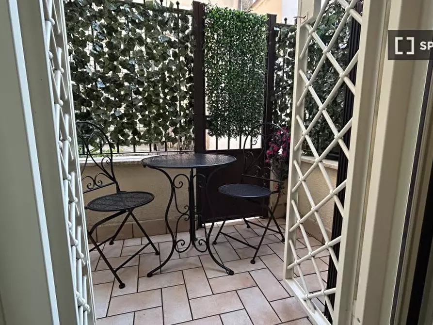 Immagine 5 di Appartamento in affitto  in Via Tor de' Schiavi a Roma