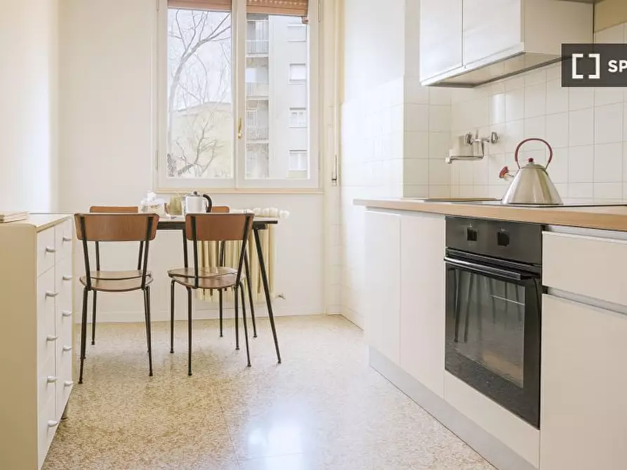 Immagine 17 di Camera condivisa in affitto  in P.za de Angeli Ernesto a Milano