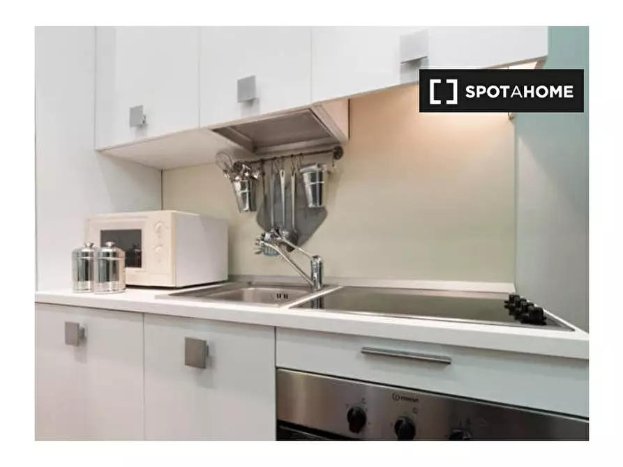 Immagine 11 di Appartamento in affitto  in Via Emilio Cornalia a Milano