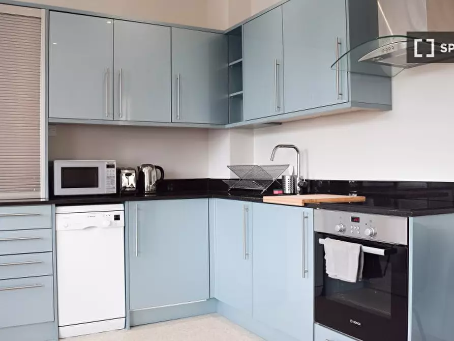 Immagine 6 di Appartamento in affitto  in Galena Road a Hammersmith