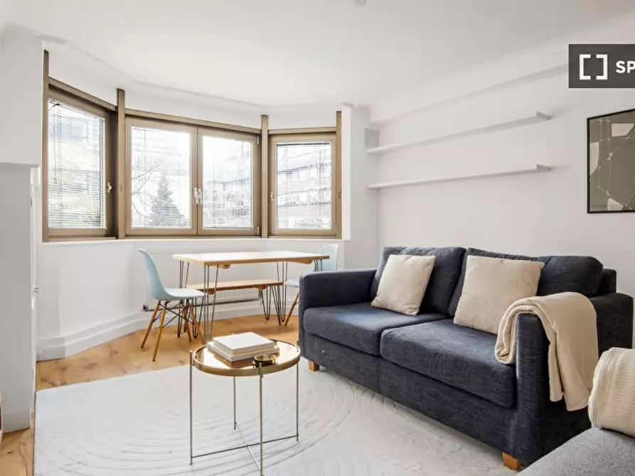 Immagine 1 di Appartamento in affitto  in Portsoken St a Poplar