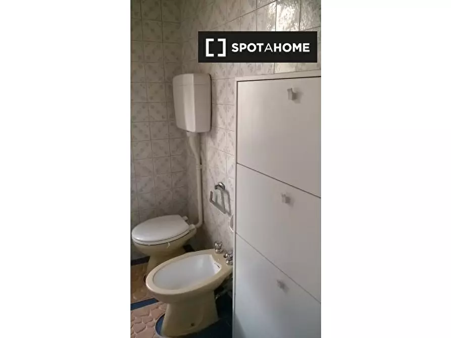 Immagine 7 di Camera condivisa in affitto  in Via Alfonso Lombardi a Bologna