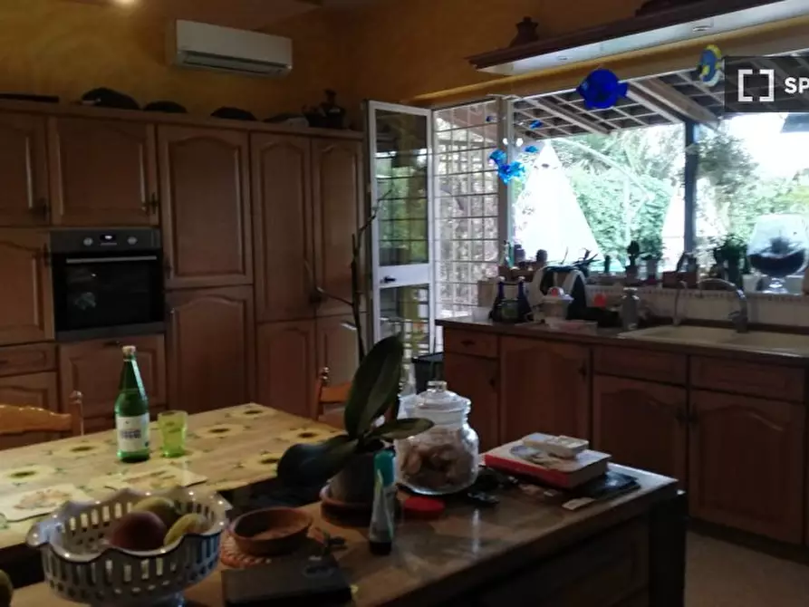 Immagine 4 di Camera condivisa in affitto  in Vicolo Casale Lumbroso a Roma