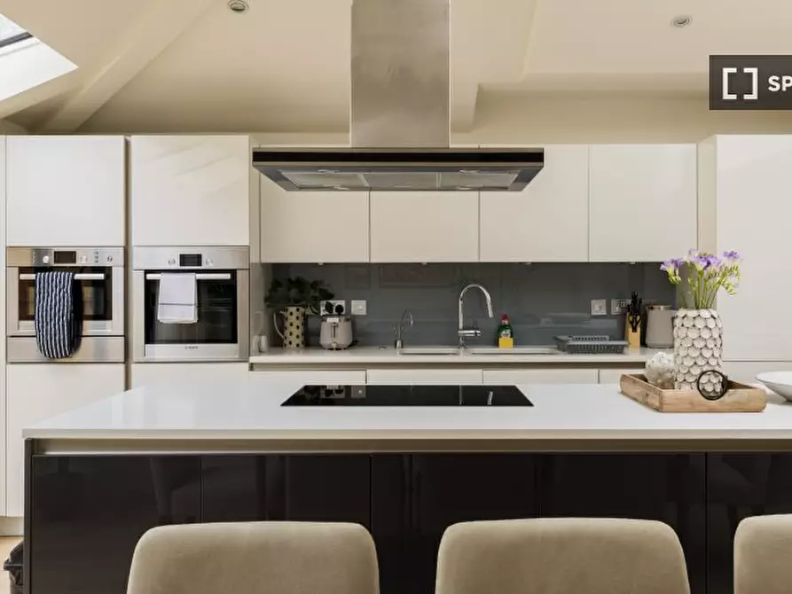 Immagine 14 di Appartamento in affitto  in Lyndhurst Avenue a Barnet