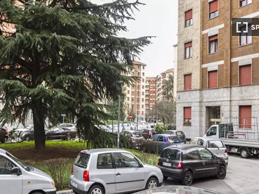 Immagine 10 di Camera condivisa in affitto  in Via Salvatore Barzilai a Milano
